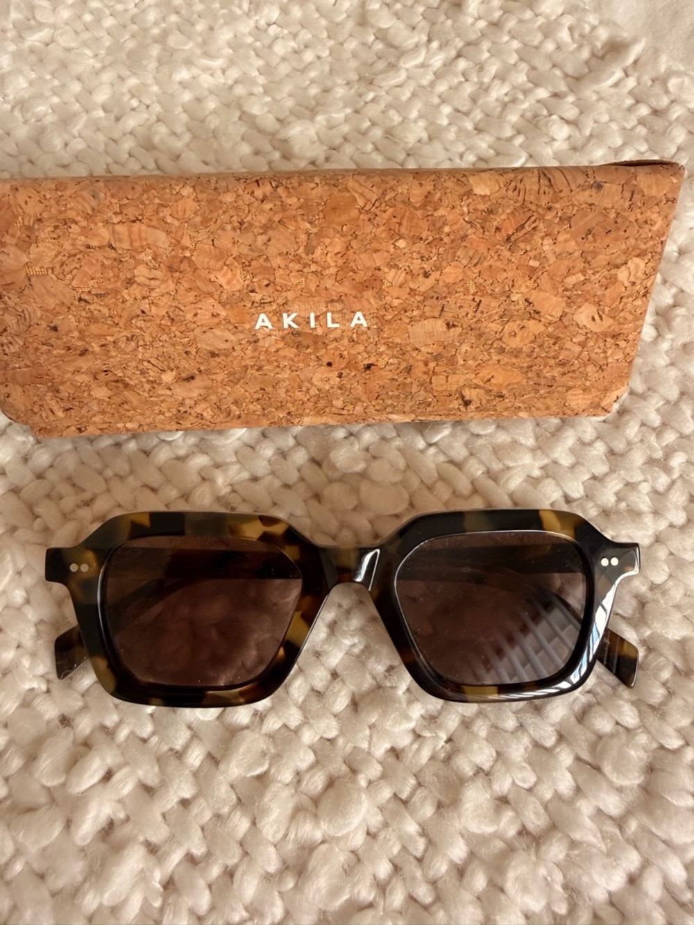 AKILA ERA Tortoiseshell Square Sunglasses - Brown Lenses